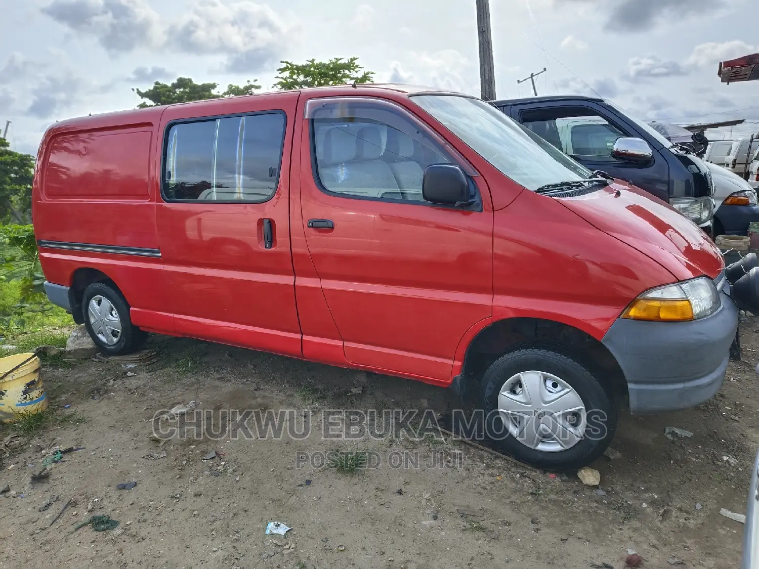 Toyota HiAce 2005 Red