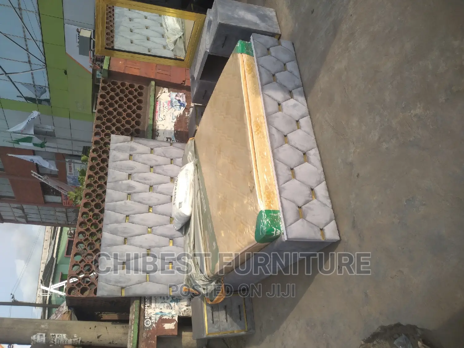 Quality 6by6 Complete Set of Upholstery Padded Bed