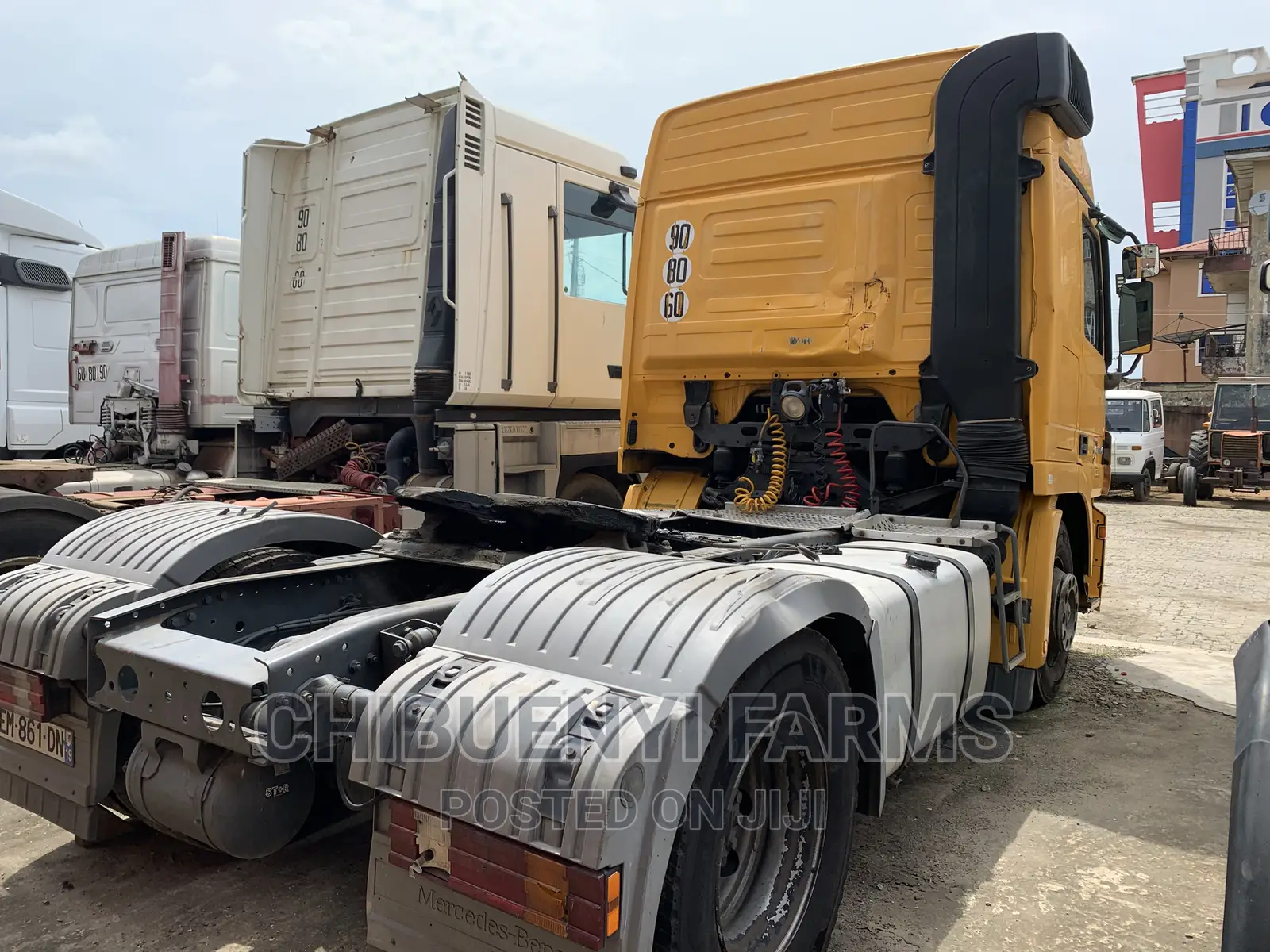 Mecedeces Trailer-Head - 6 Tyres