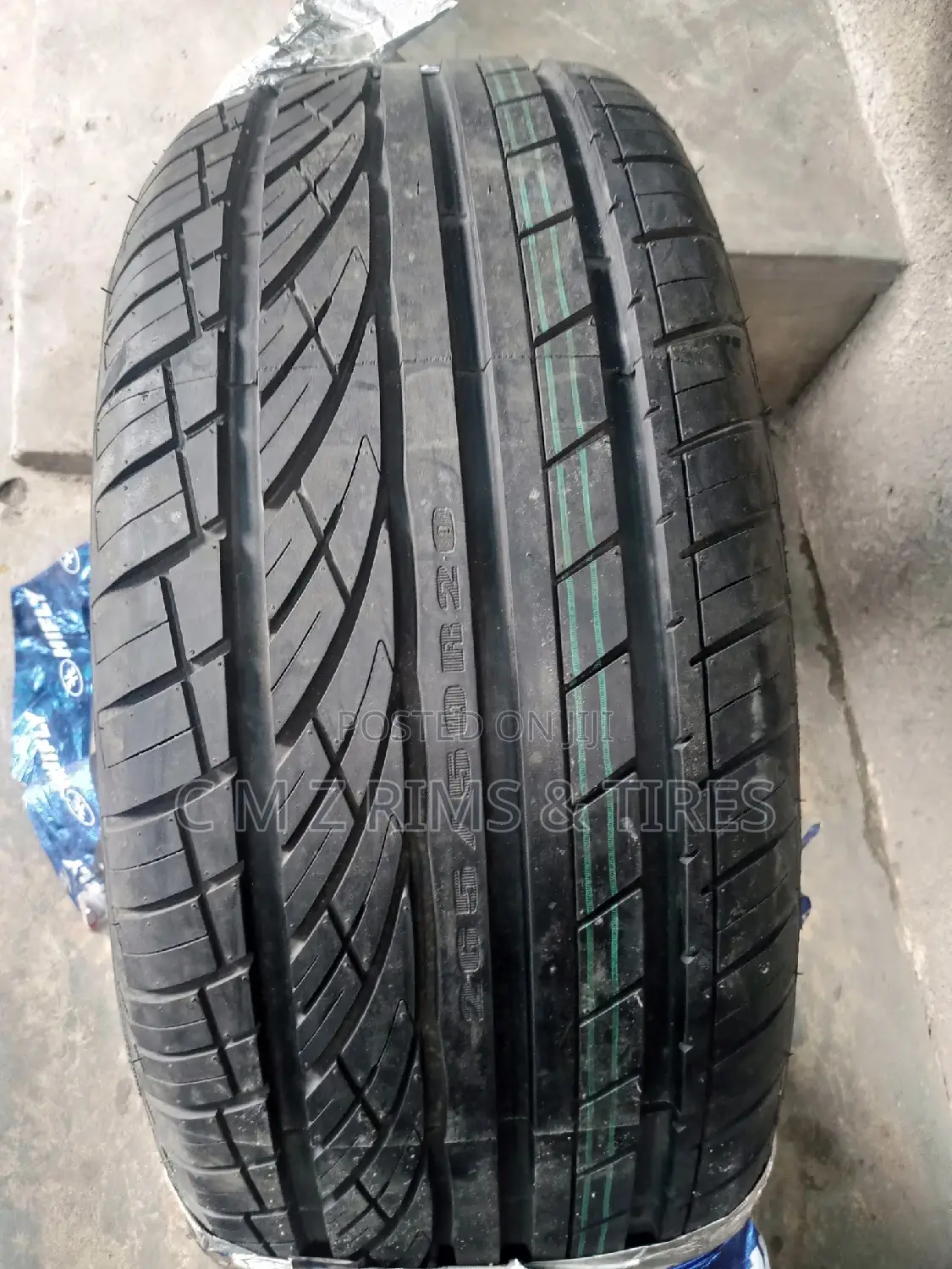 266/50r20 Tires for Toyota