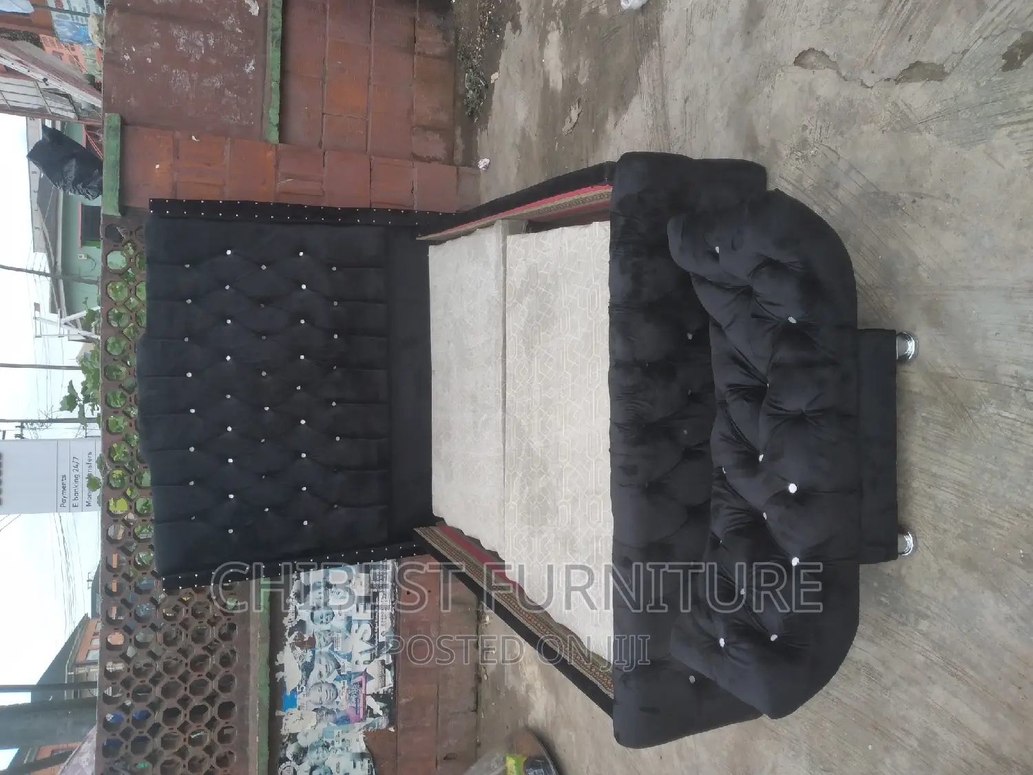 Quality 4.5by6 Upholstery Padded Bed Frame With One Footrest