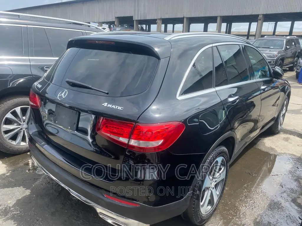 Mercedes-Benz GLC-Class 2016 Black