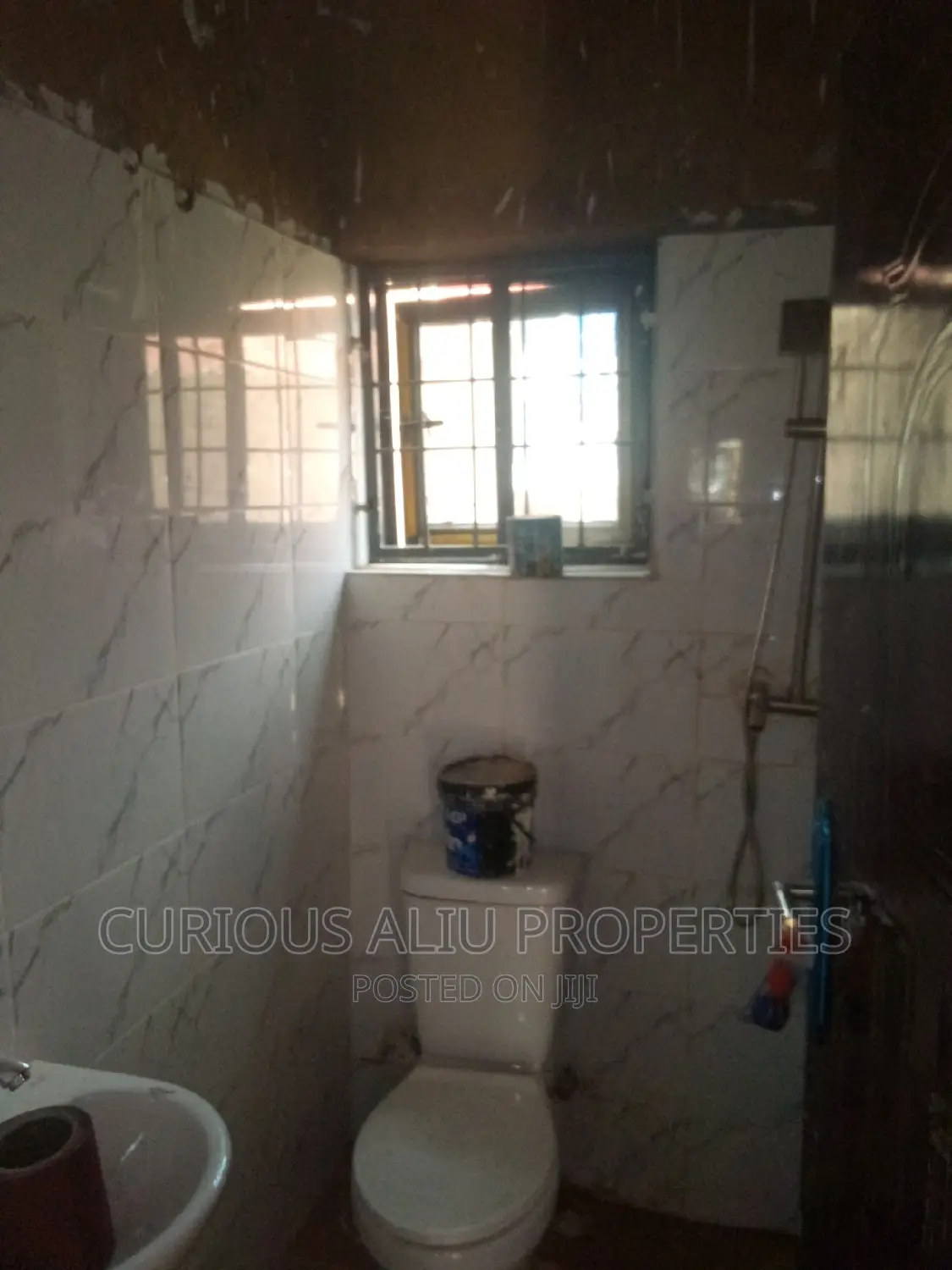 1bdrm Bungalow in Marine Estate, Life Camp for rent