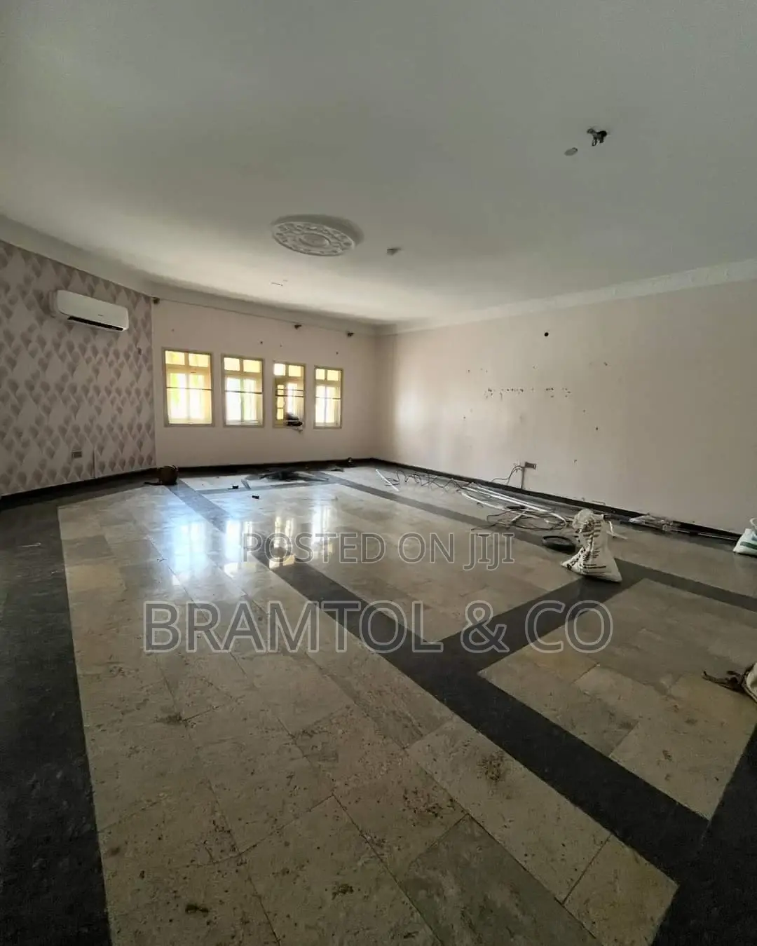 3bdrm Block of Flats in Utako for rent