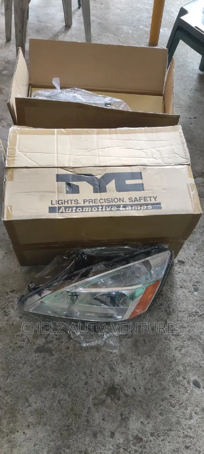 Head Lamp Honda Accord 2003 - 2006 Taiwan Tyc