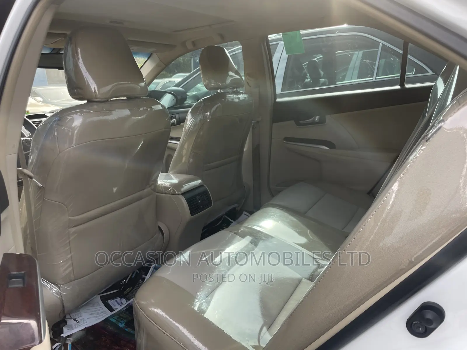Toyota Camry XLE V6 4dr Sedan (3.5L 6cyl 6A) 2013 White