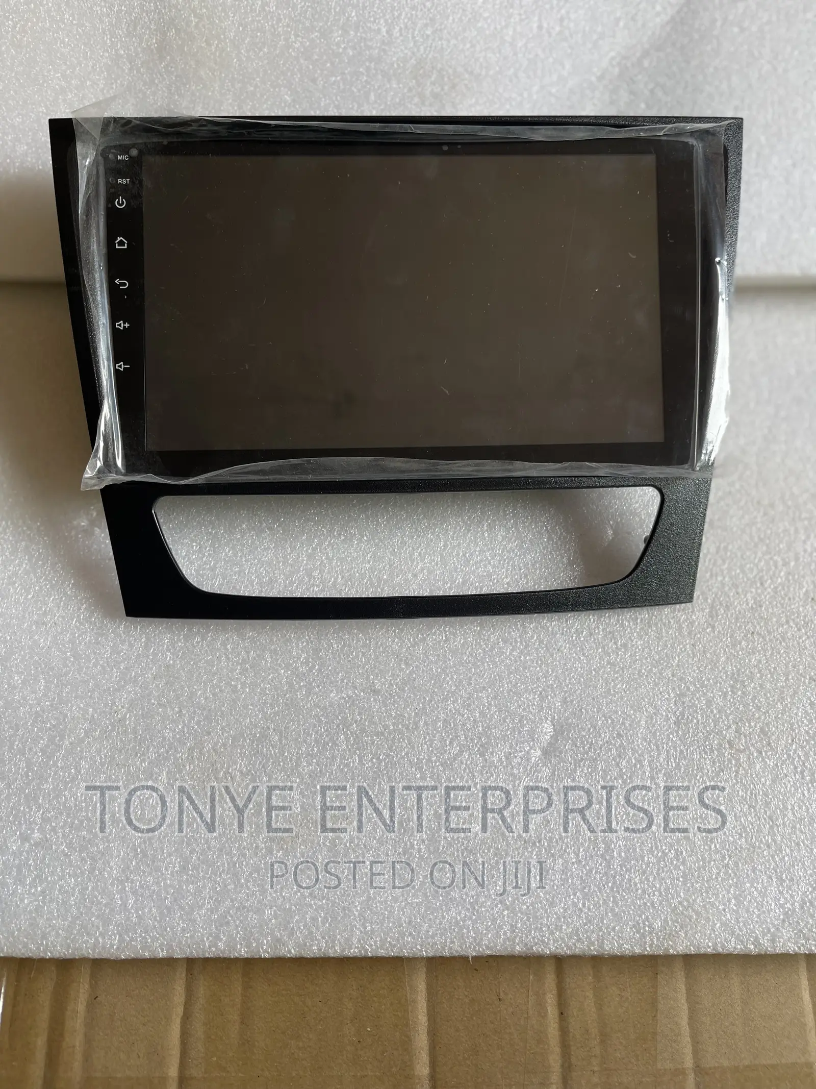Mercedes Benz W211 (1999-2007) Multimedia Player