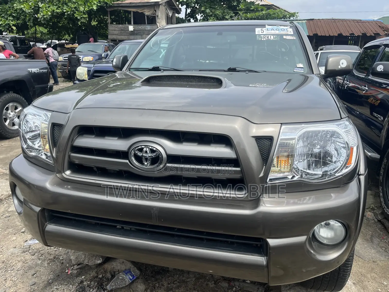 Toyota Tacoma Double Cab V6 Automatic 2010 Brown