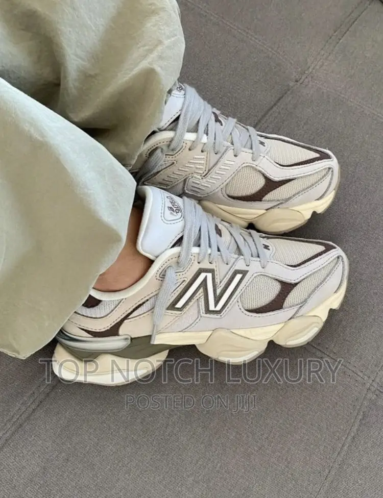 Original Newbalance Sneakers 9060