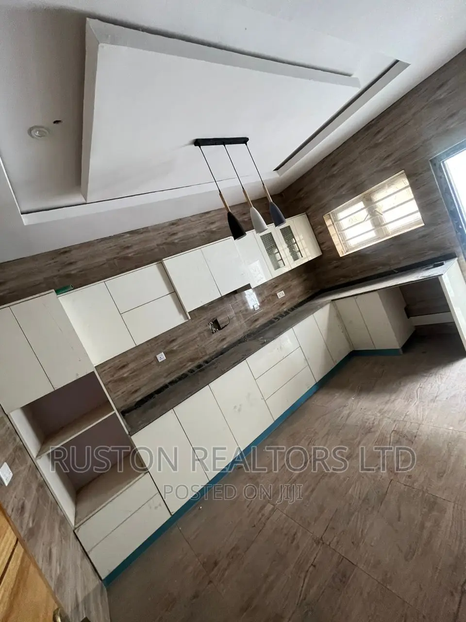 4 Bedroom Terraced Duplex With Bq