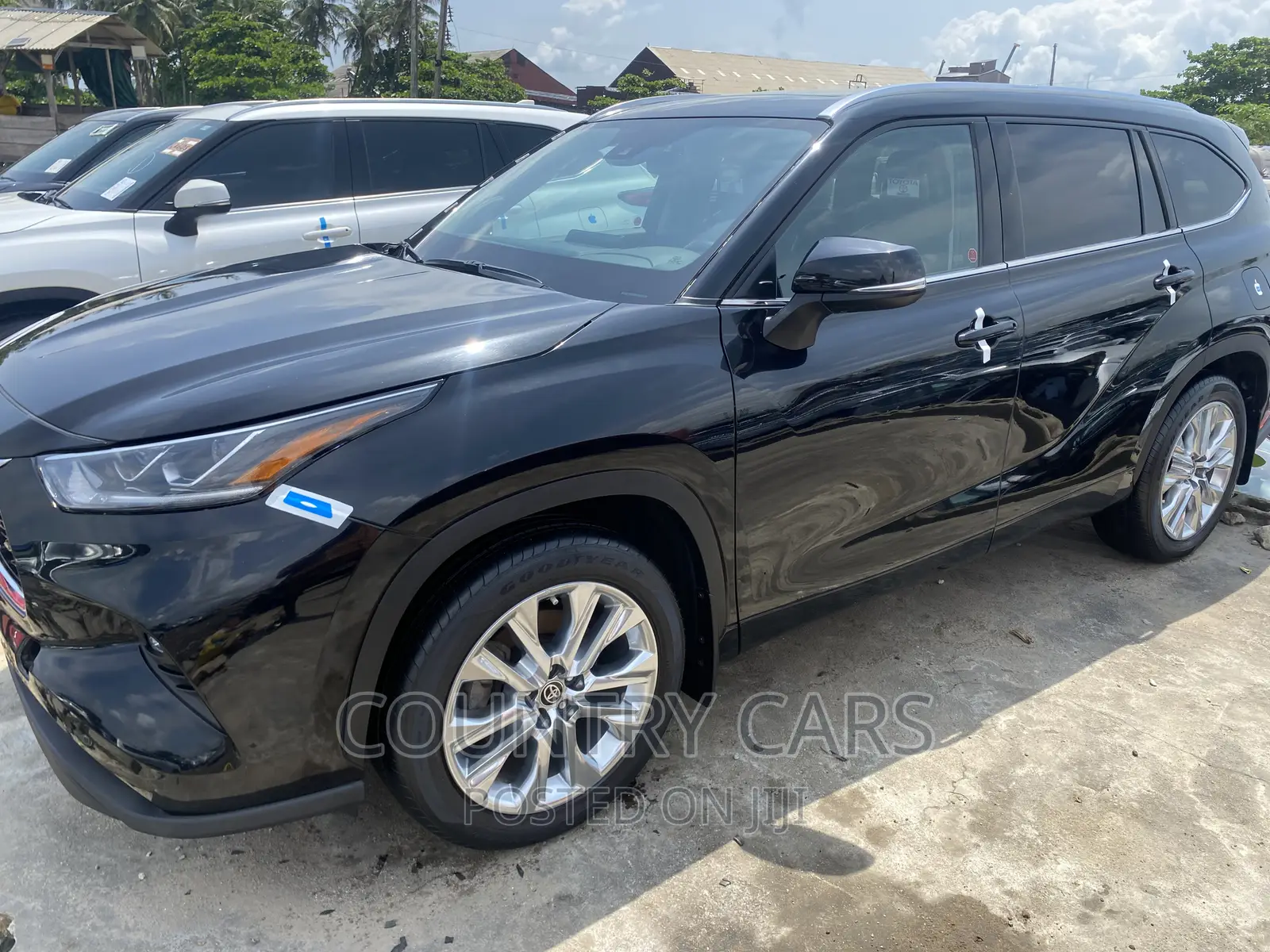 Toyota Highlander Limited 2022 Matt Black