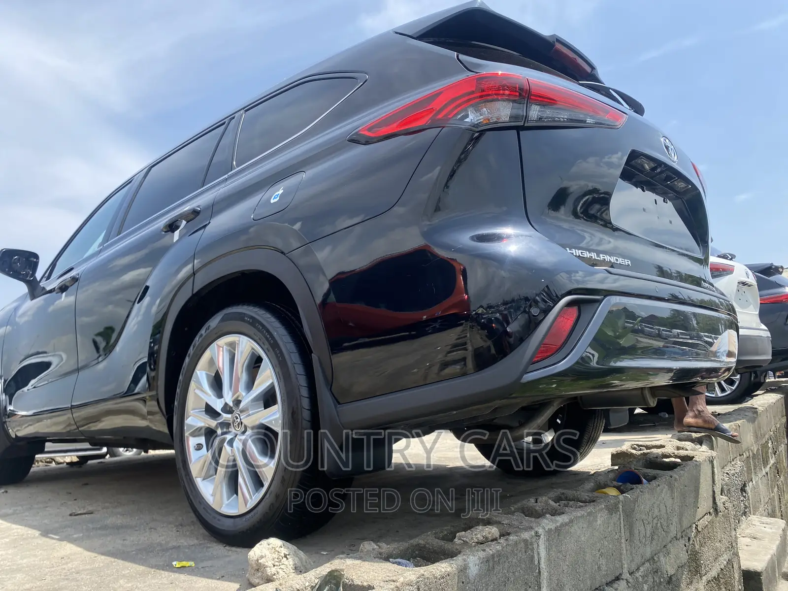 Toyota Highlander Limited 2022 Matt Black