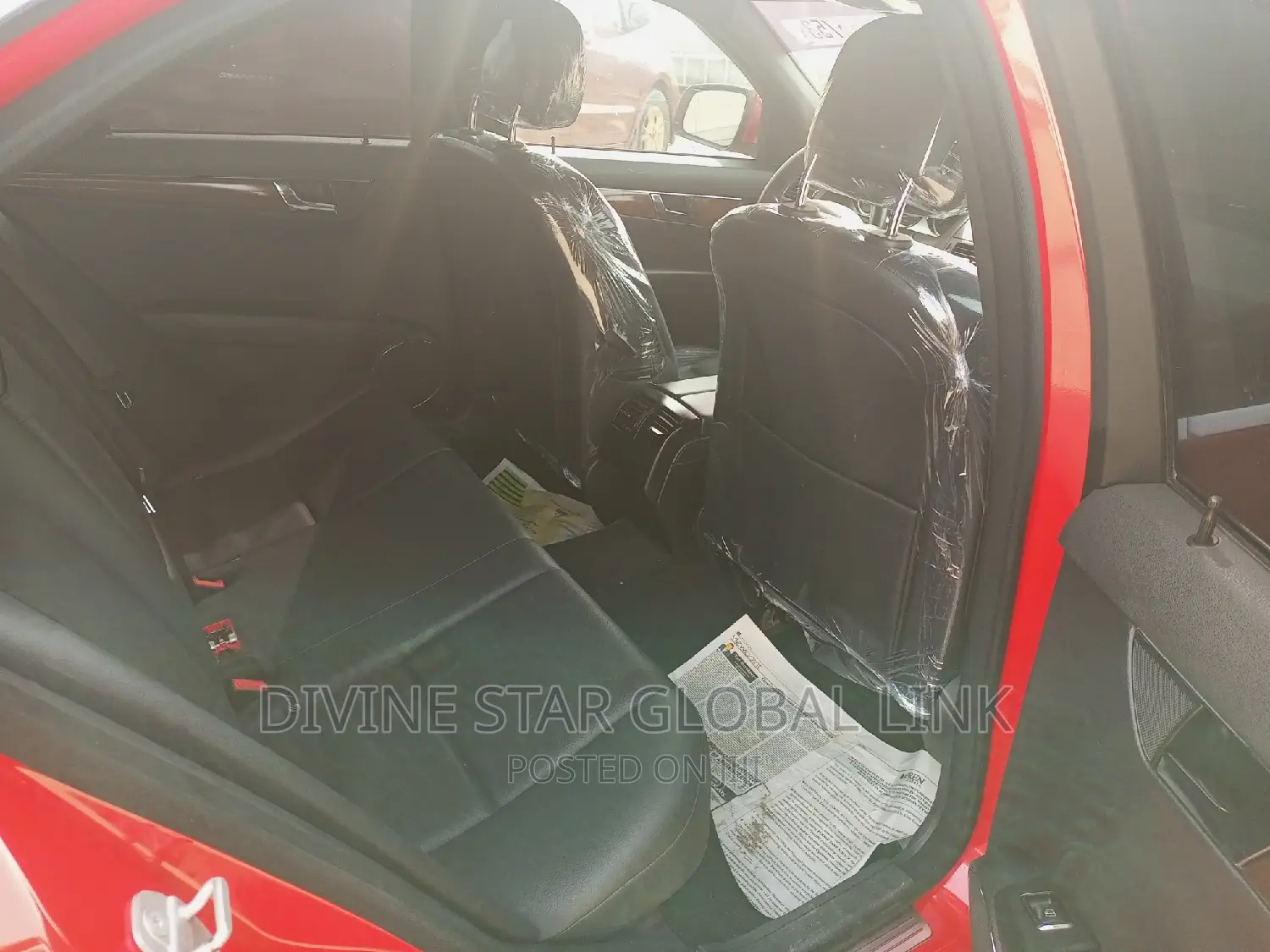 Mercedes-Benz C300 2010 Red
