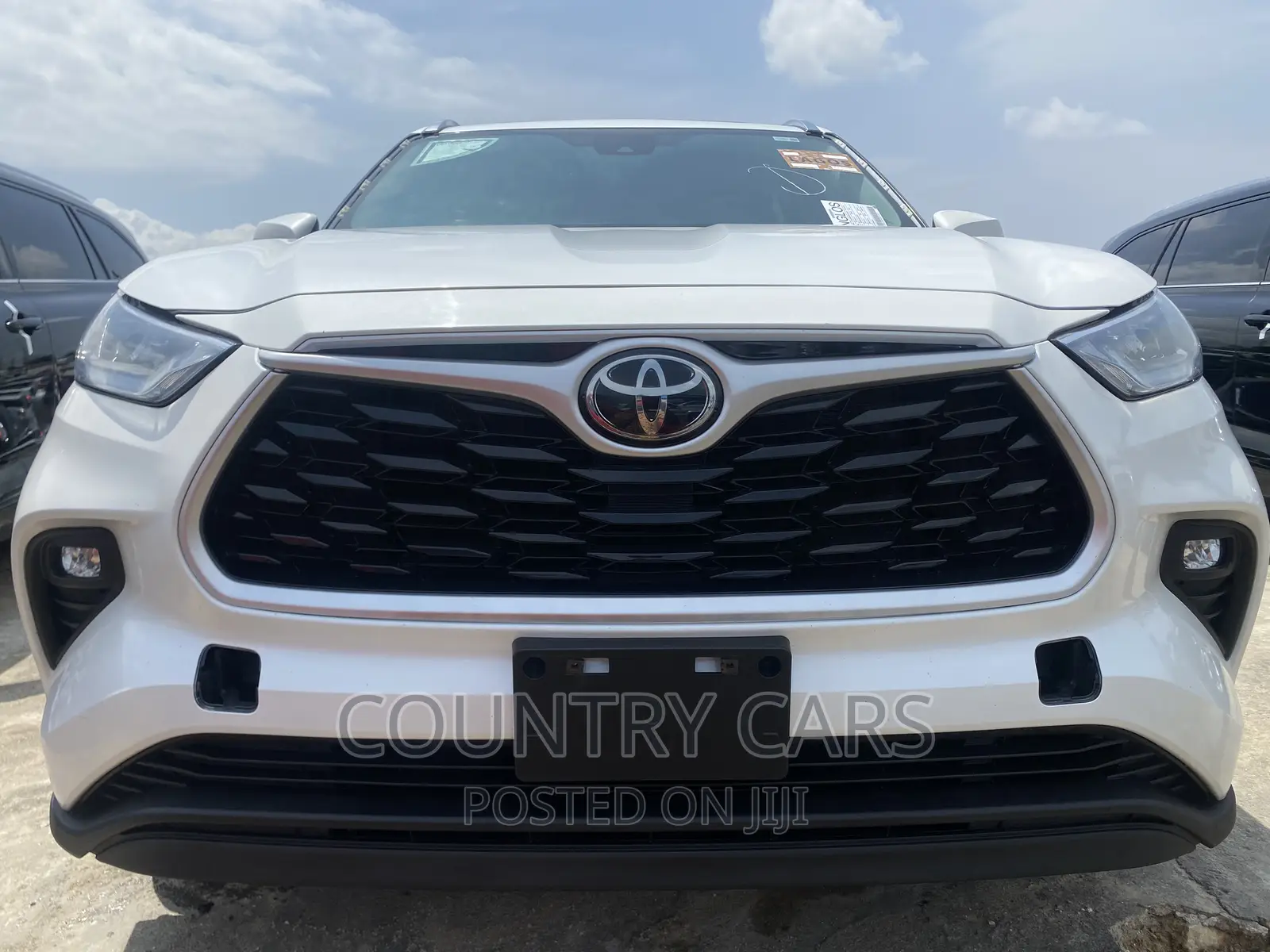 Toyota Highlander XLE 2022 White