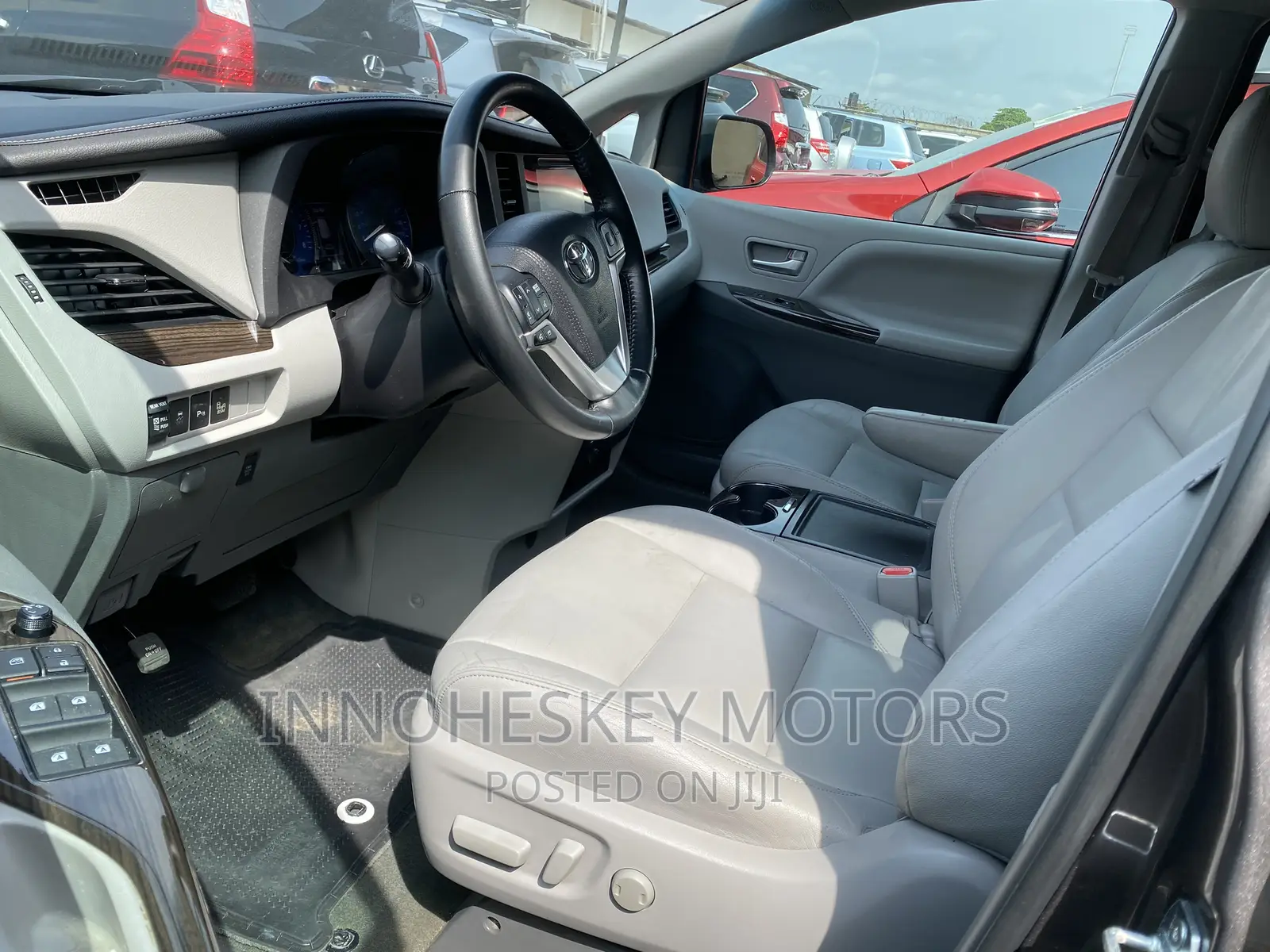 Toyota Sienna 2016 Gray