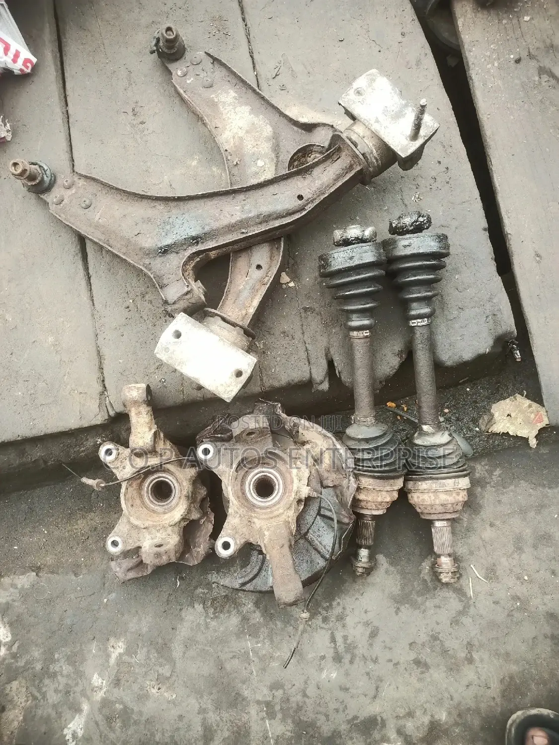 Tokunbor Low Arm and Underneathfor Freelander and Rover 75