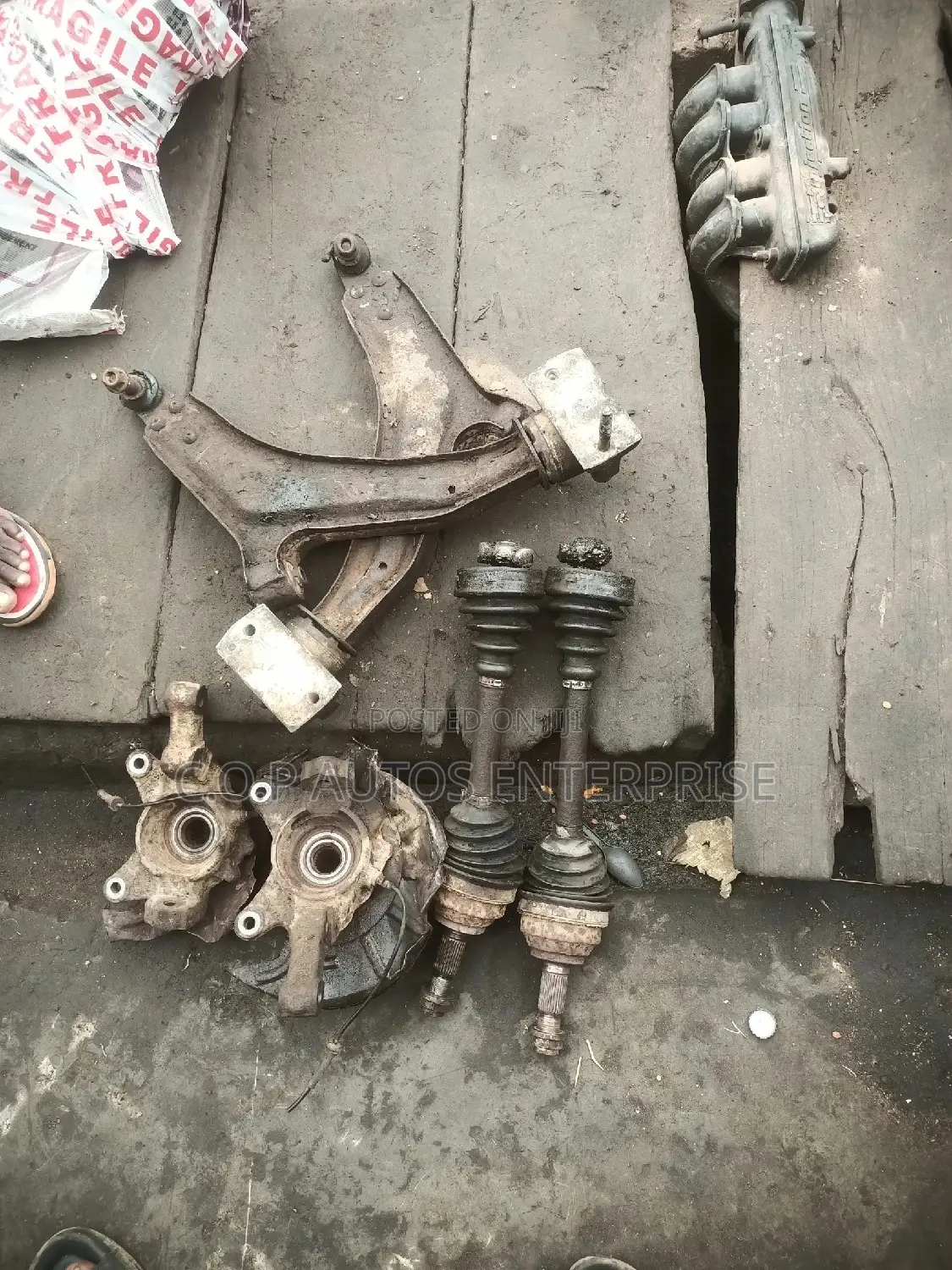 Tokunbor Low Arm and Underneathfor Freelander and Rover 75