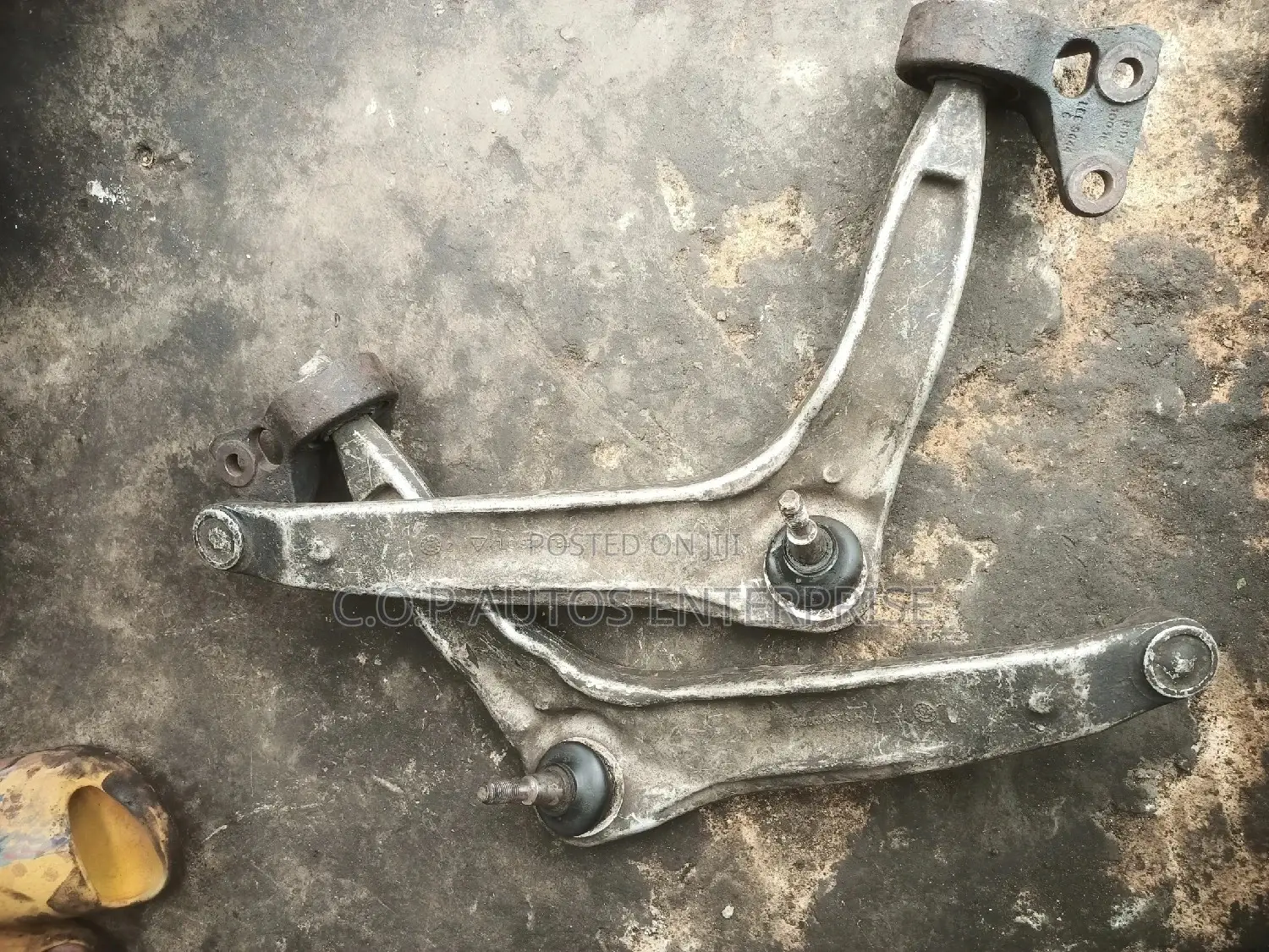 Tokunbor Low Arm and Underneathfor Freelander and Rover 75
