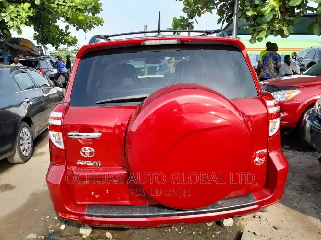 Toyota RAV4 2010 Red