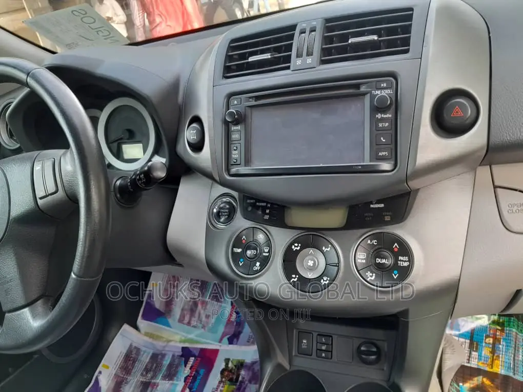 Toyota RAV4 2009 Gold