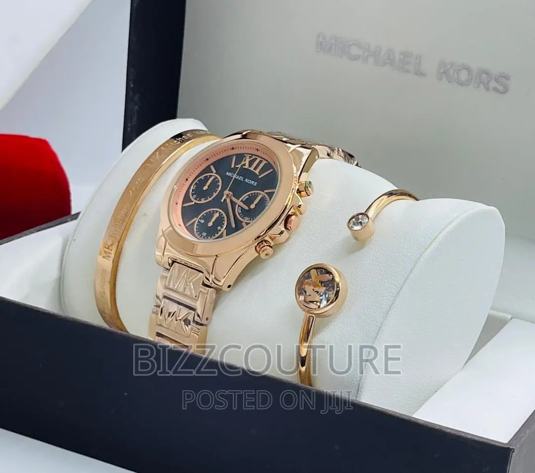 Original MICHAEL KORS Gold Chain Available in Store