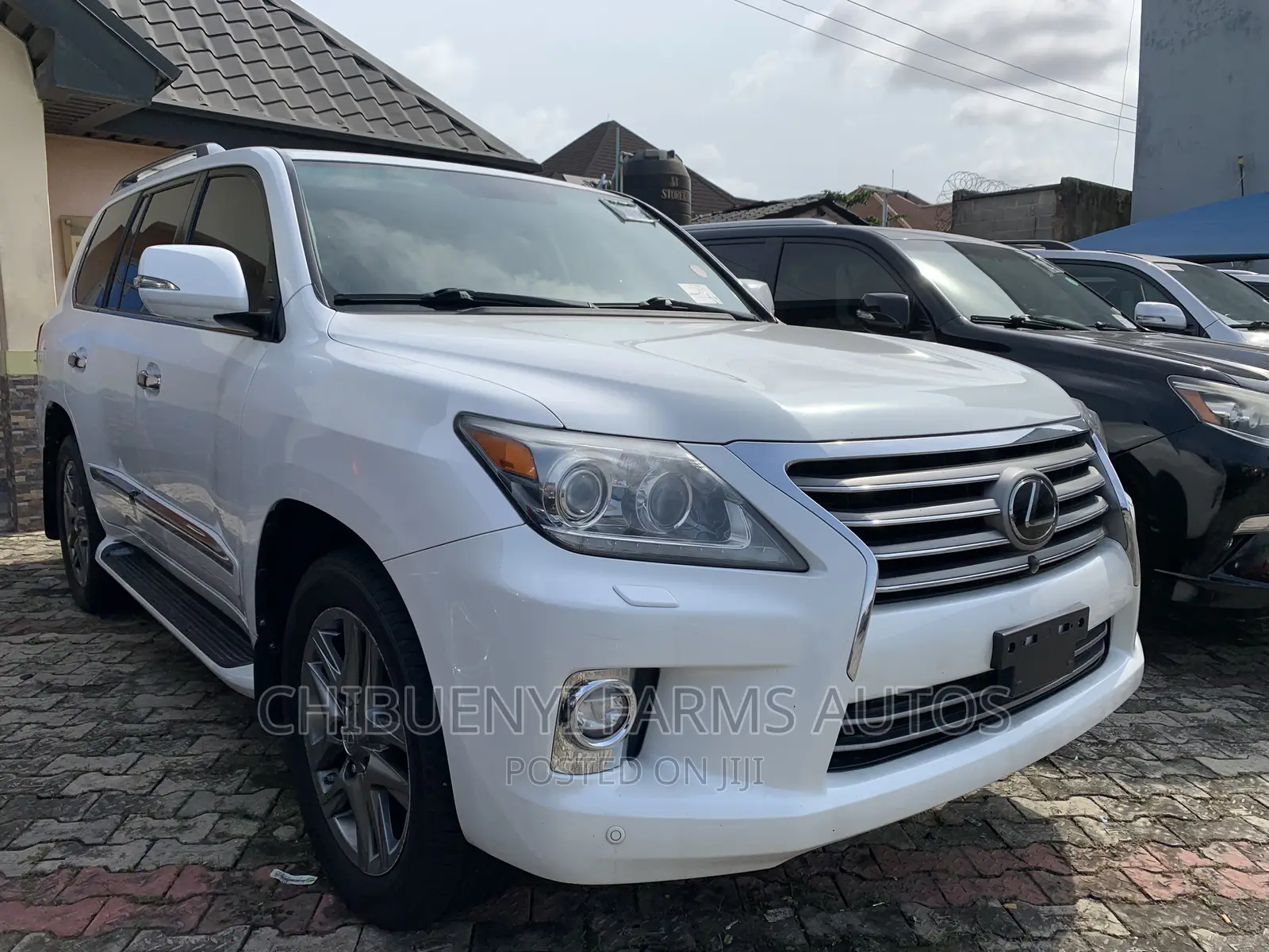 Lexus LX 570 AWD 2015