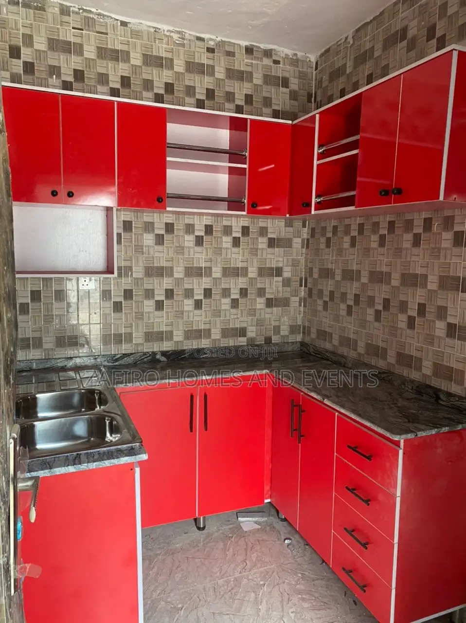 10bdrm Duplex in Gbagi Market, Alakia for sale