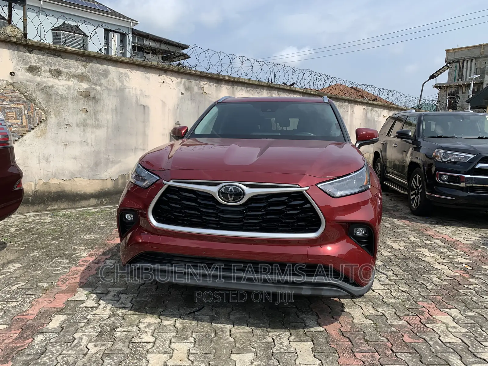 Toyota Highlander XLE 2022 Red