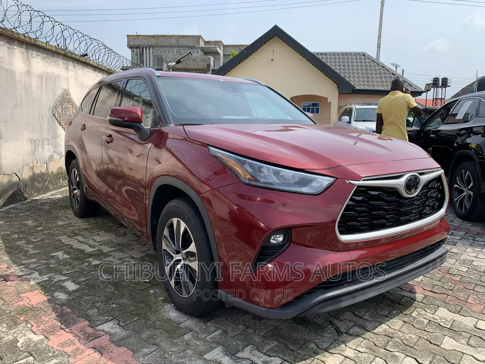Toyota Highlander XLE 2022 Red