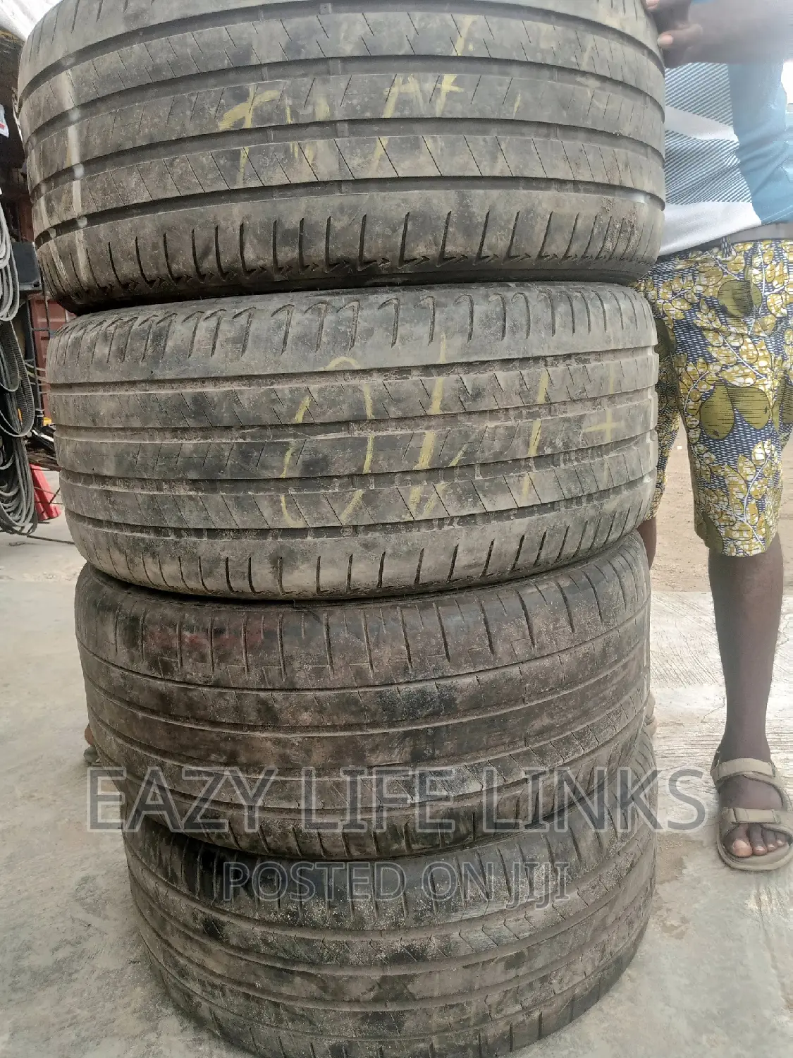275/40r20 Tokunbo Tires for Toyota