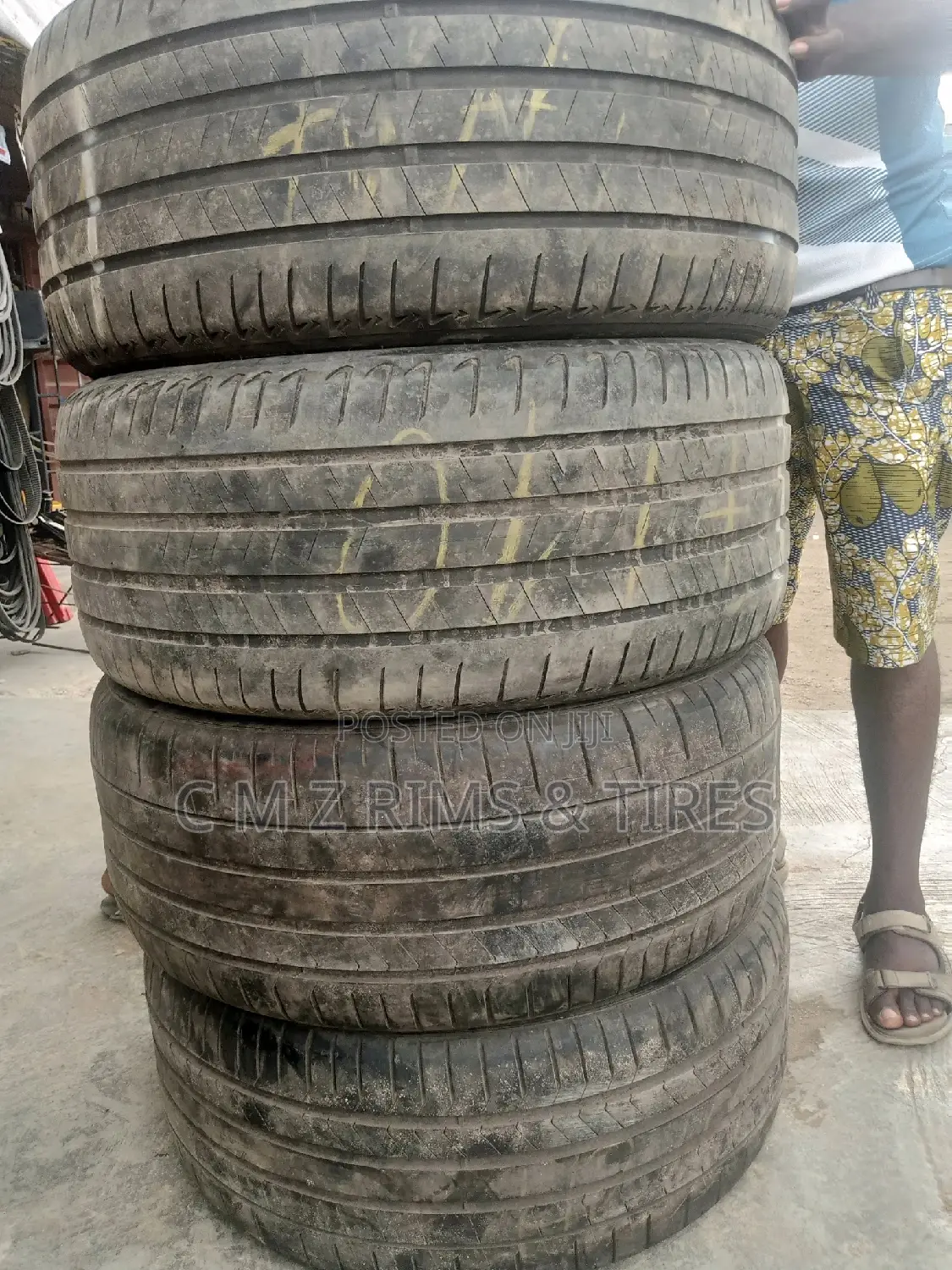 275/40r20 Tokunbo Tires for Toyota