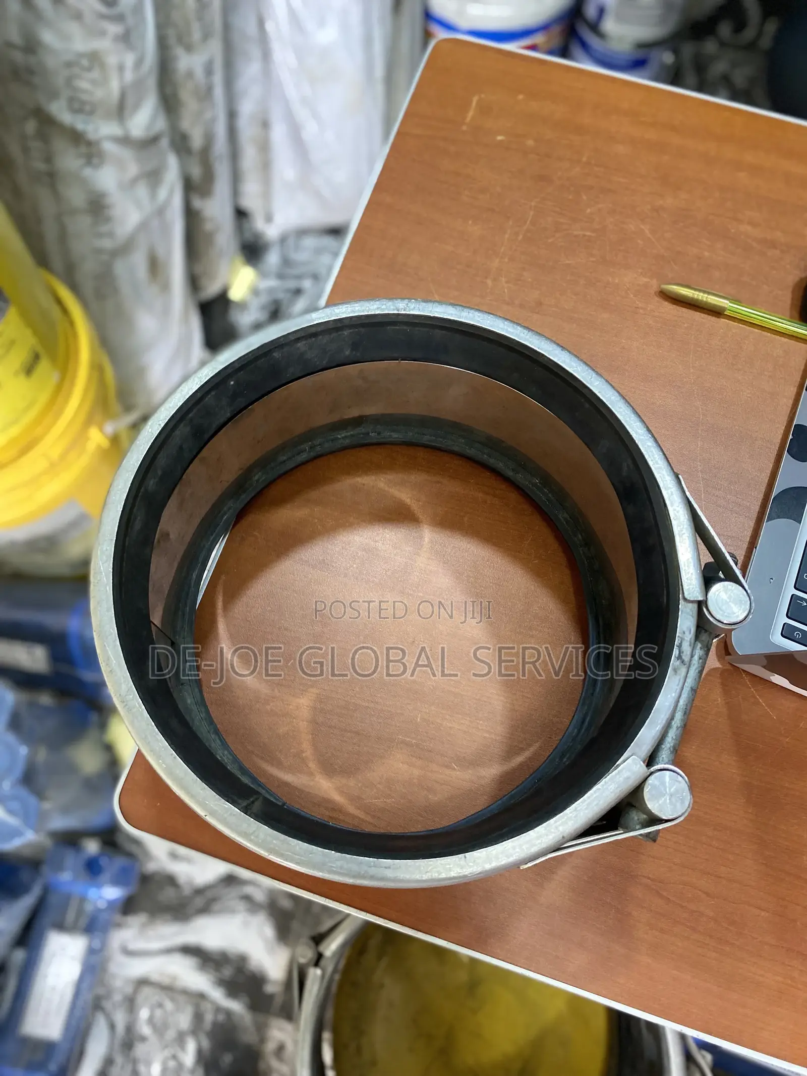 Straub Pipe Clamps; Rubber (Nbr) Sleeve, 200A Stainless