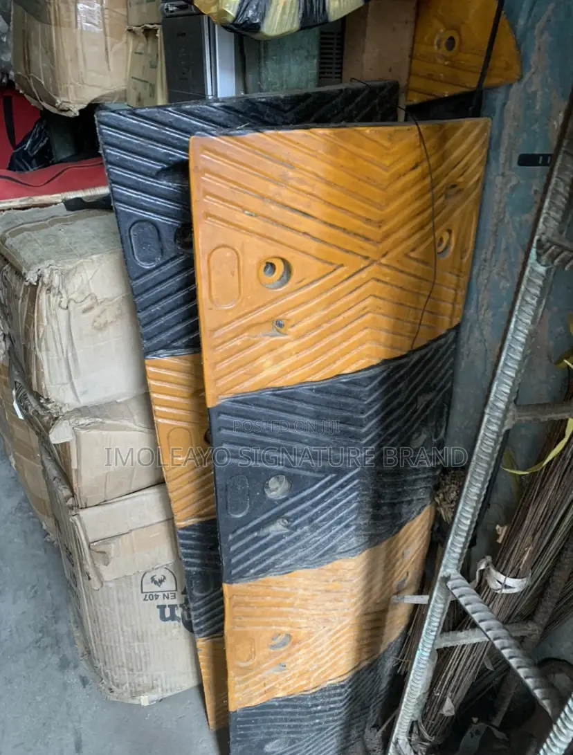 Rubber Speed Breaker / Speed Bump