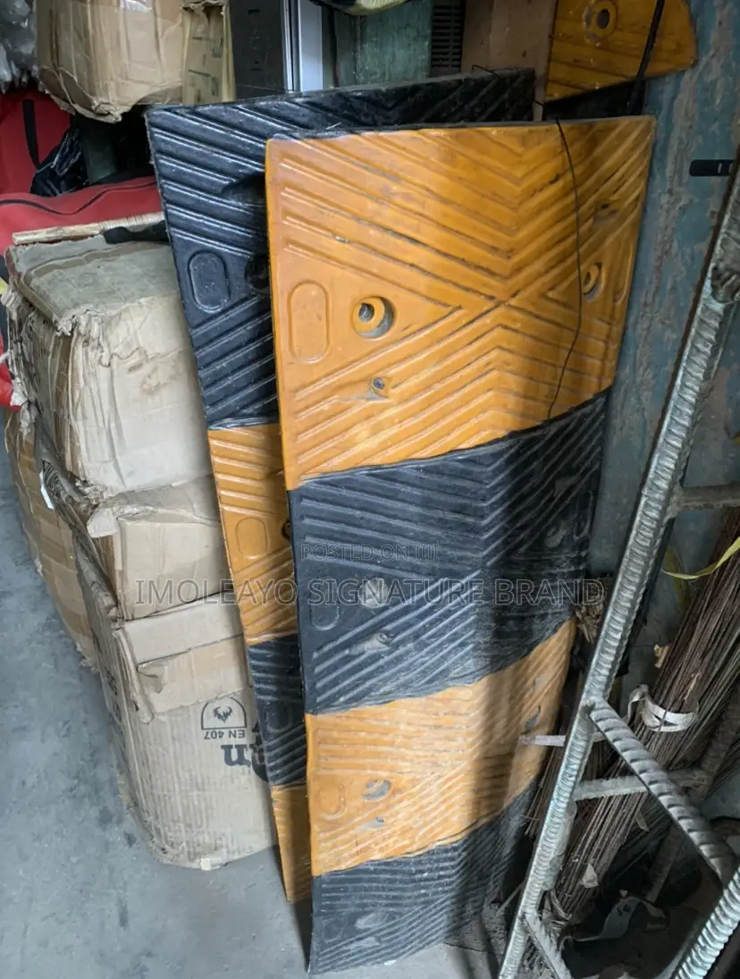 Rubber Speed Breaker / Speed Bump