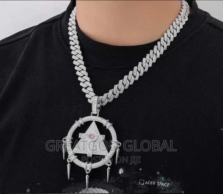 Luxury Neck Chain and Pendant