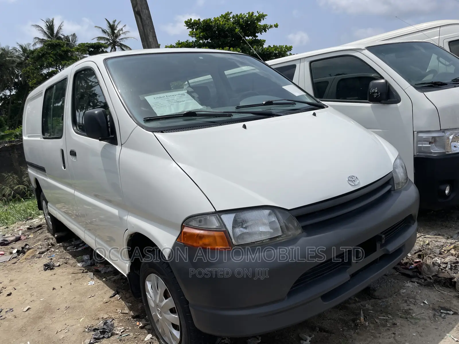 Toyota HiAce 2004 White