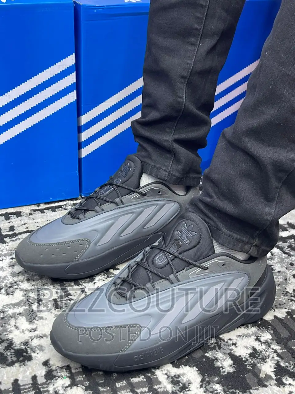 Original ADIDAS OZELIA Shoes Men 35 Available in Store
