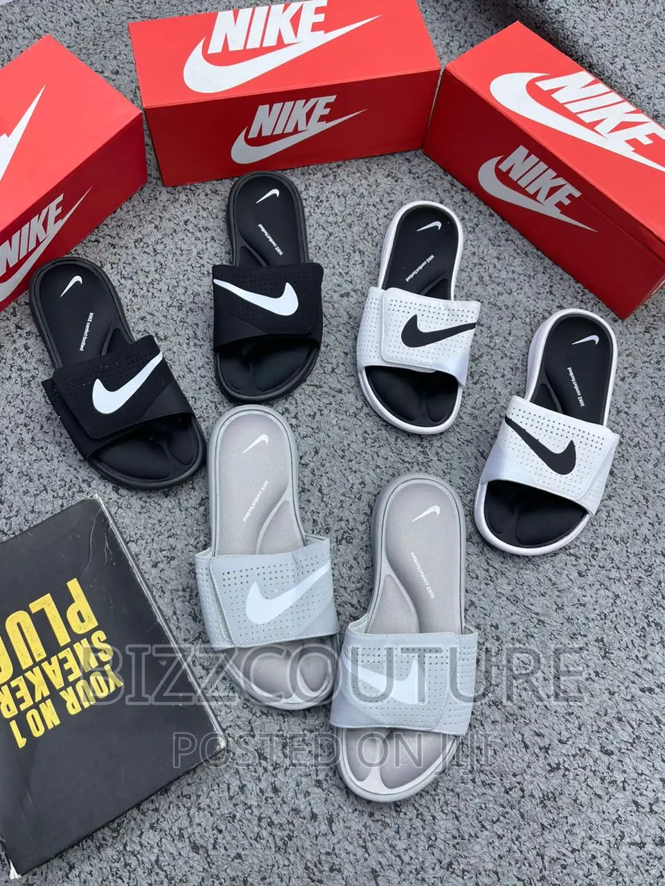 Original NIKE Utra Comforts Slides Available in Store