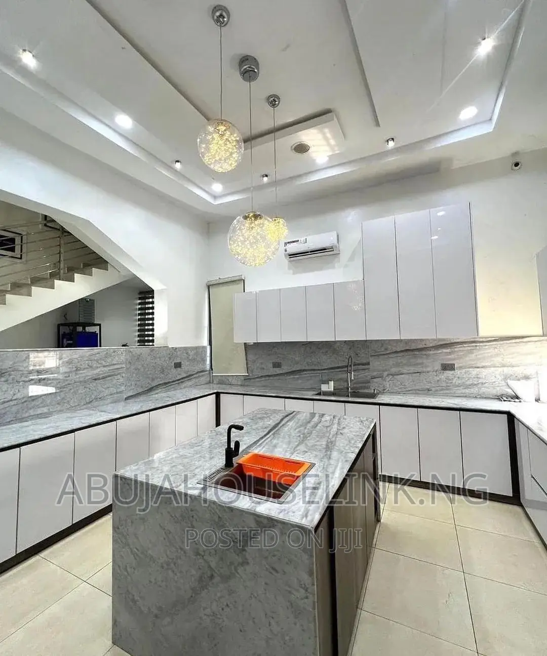 Furnished 5bdrm Duplex in Guzape Abuja for sale