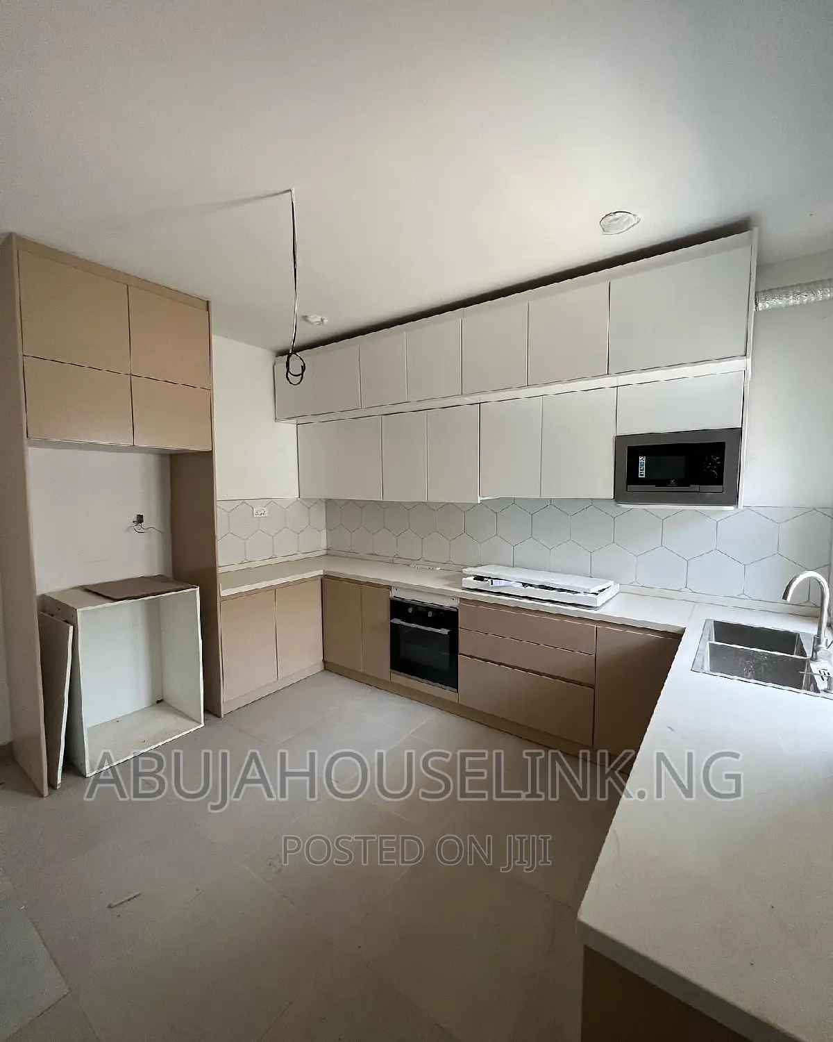 4bdrm Duplex in Jabi Water Front for sale