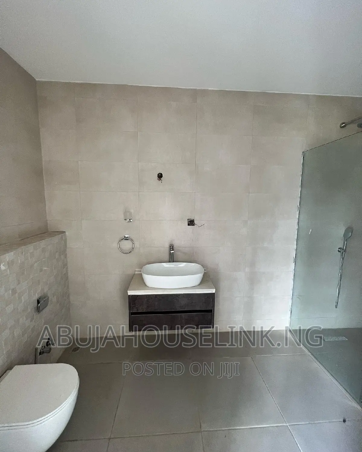 4bdrm Duplex in Jabi Water Front for sale