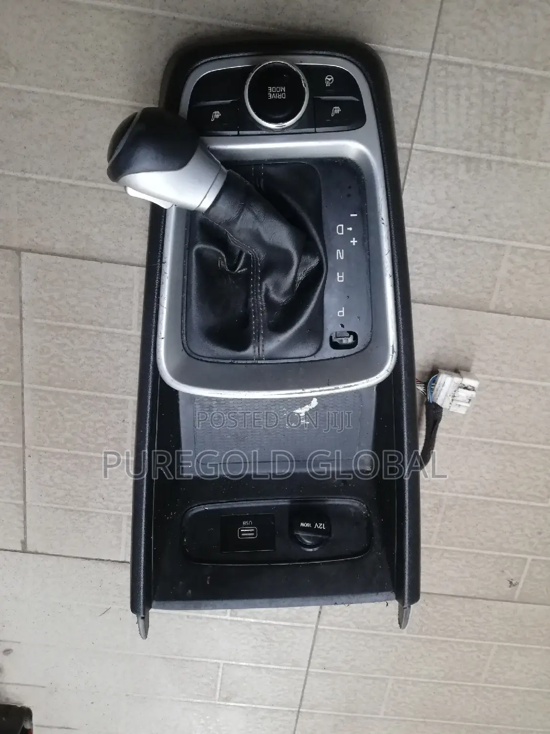 Hyundai Venue Gear Control Lever