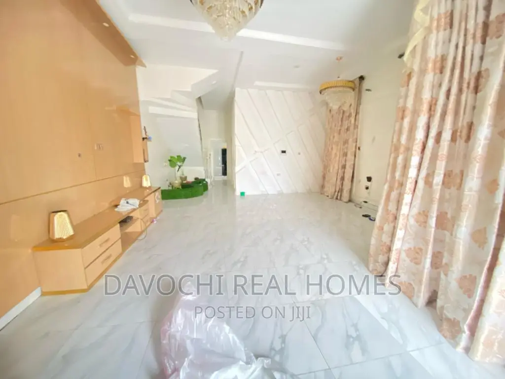 4bdrm Duplex in Chevron Drive, Lekki for rent