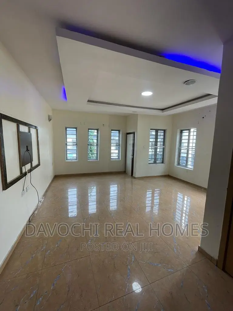 4bdrm Duplex in Osapa London, Lekki for rent