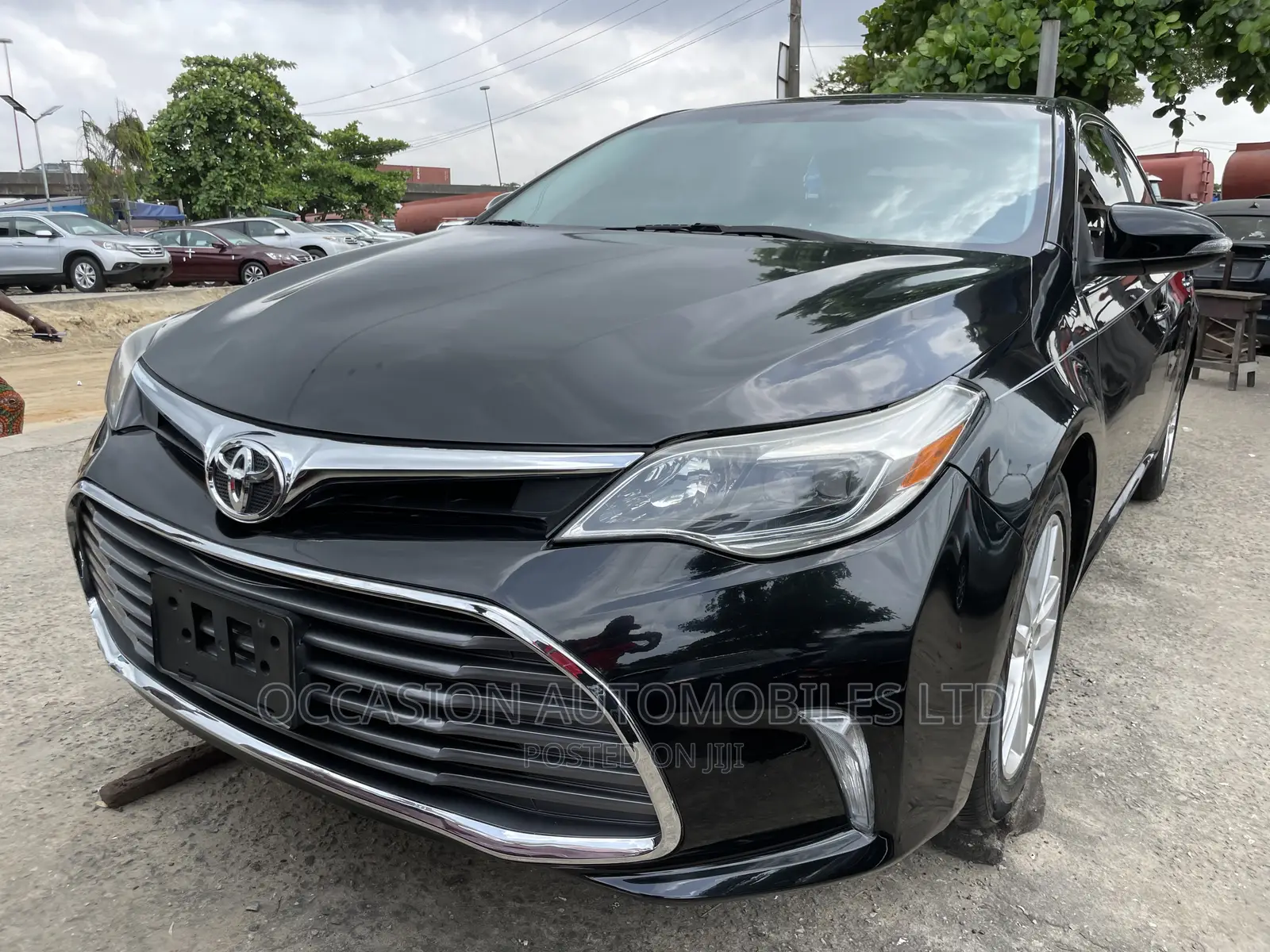 Toyota Avalon XLE Premium Sedan FWD (3.5L 6cyl 6A) 2013 Black