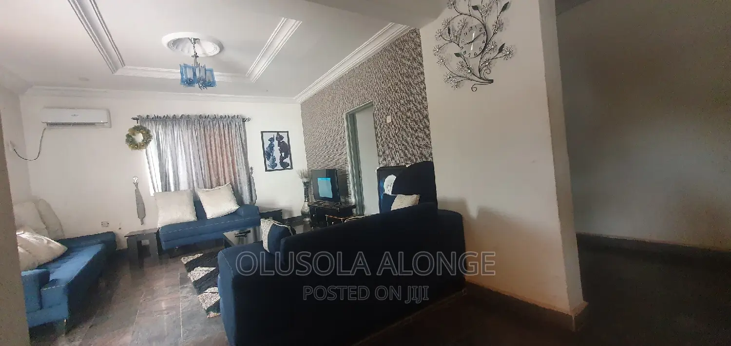 Furnished 2bdrm Apartment in Ado White House for rent