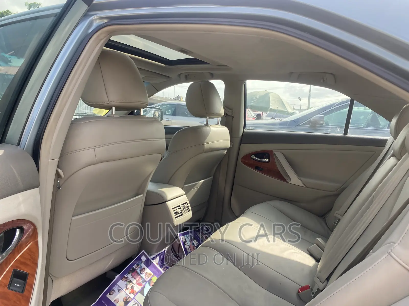 Toyota Camry XLE V6 4dr Sedan (3.5L 6cyl 6A) 2011 Green