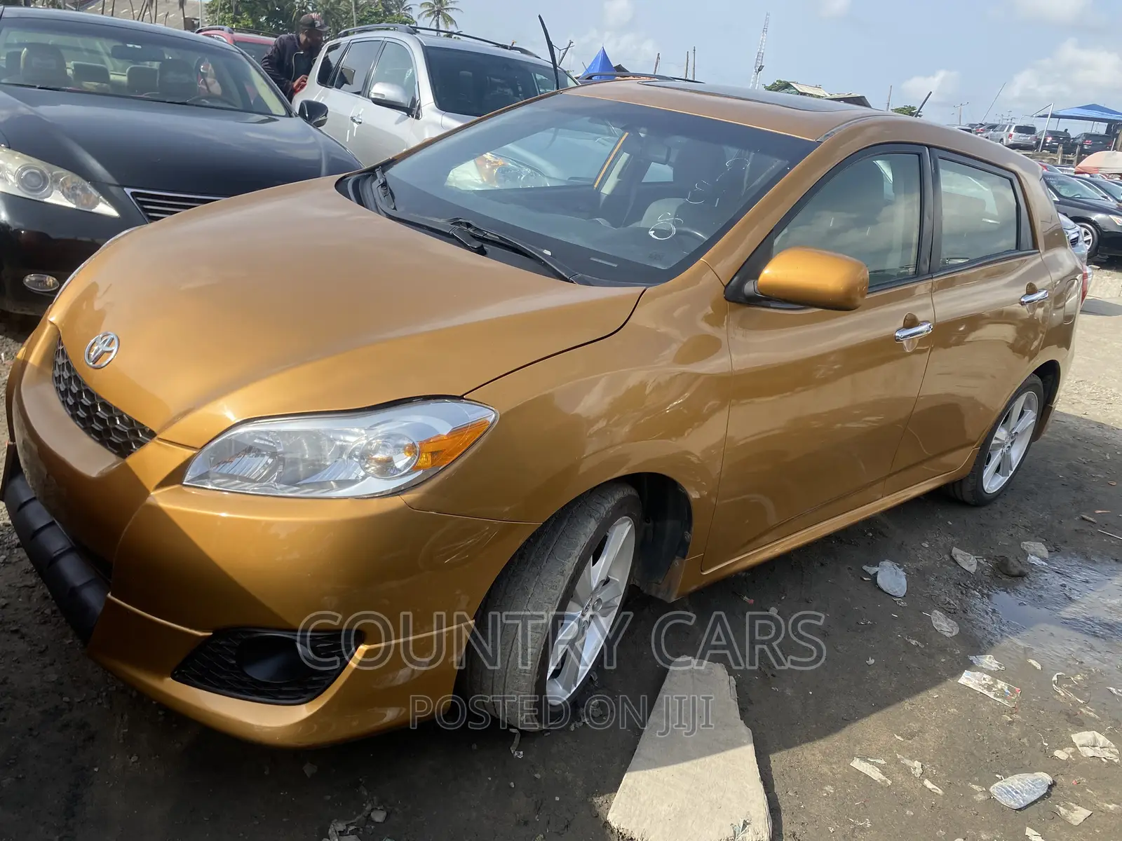 Toyota Matrix 2009 Gold