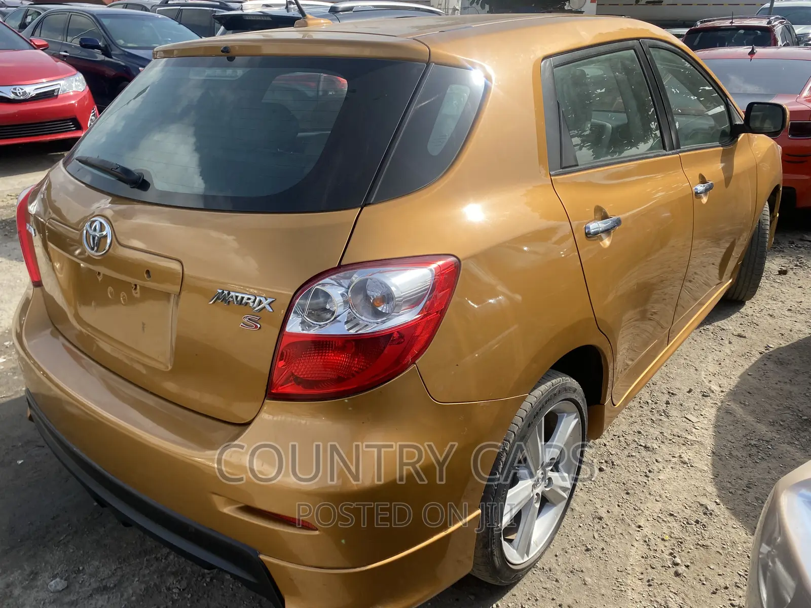Toyota Matrix 2009 Gold