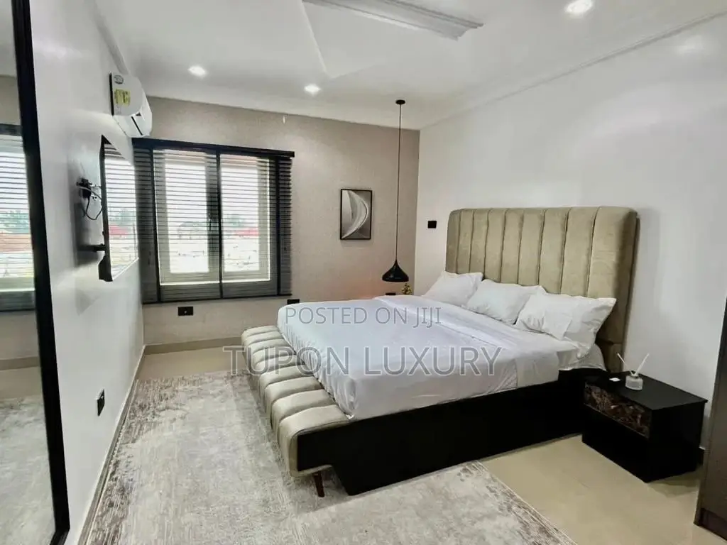 Luxury 4bedroom Penthouse in Ikoyi